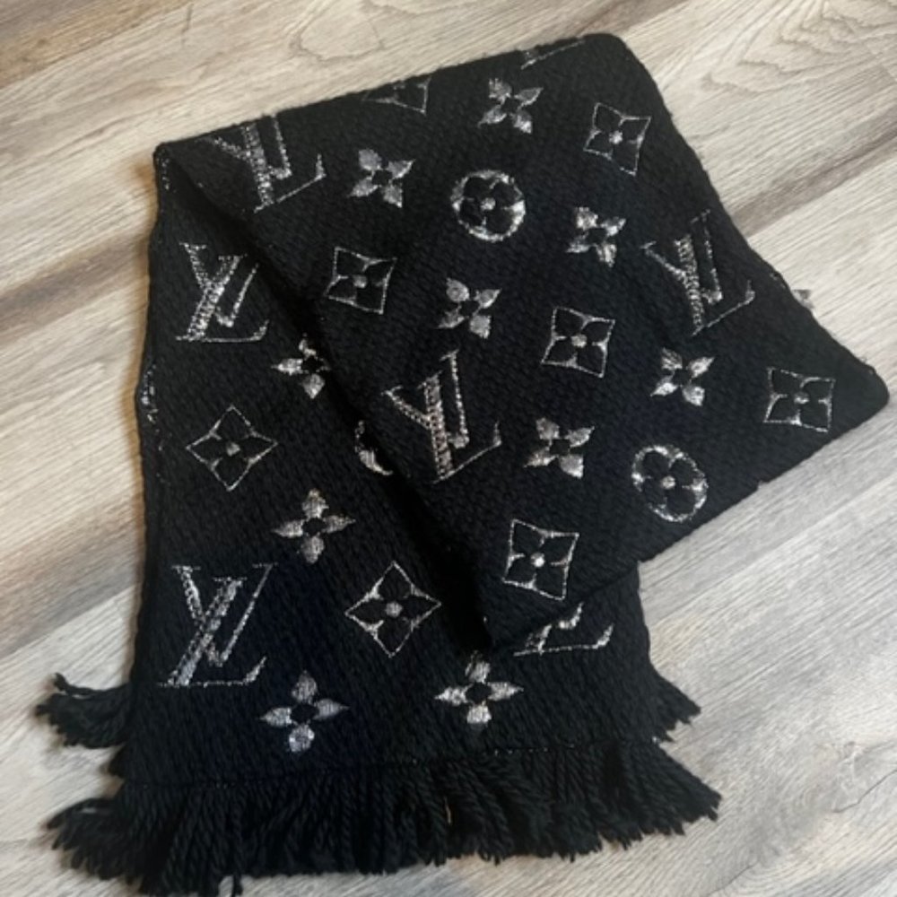 Louis Vuitton Wool Silk Logomania Shine Scarf